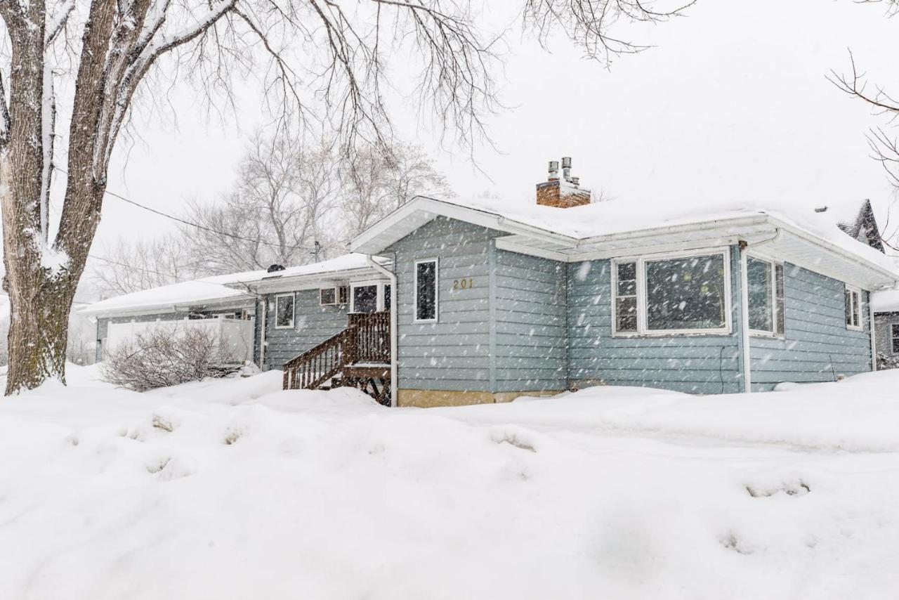 New Remodeled Townhome In Central Fargo Luaran gambar