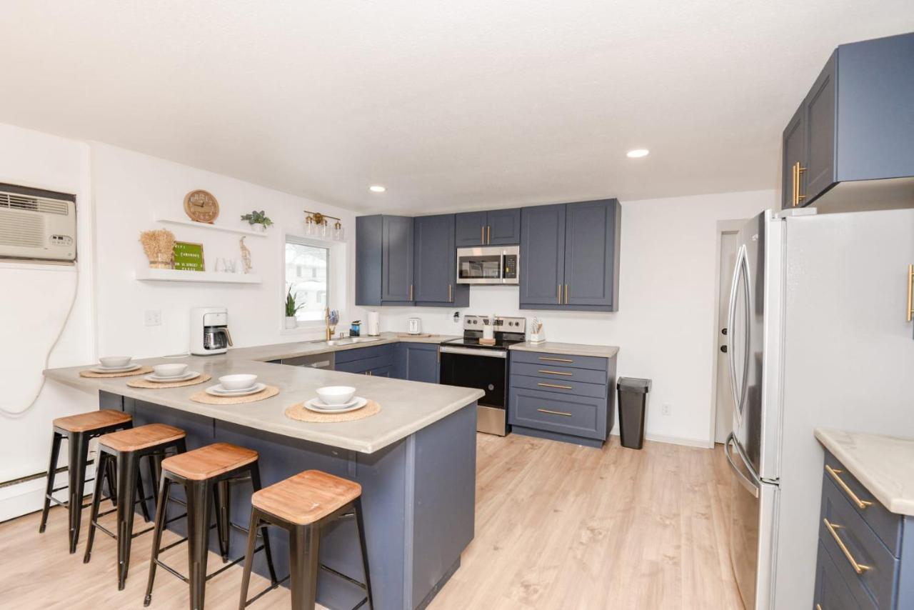 New Remodeled Townhome In Central Fargo Luaran gambar